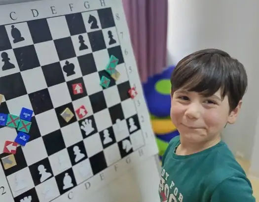 Çocukların fiziksel, bilişsel ve sosyal gelişimini destekleyen; spor, sanat, drama ve bilim etkinlikleriyle dolu, eğlenceli ve dengeli yaz okulu programı.